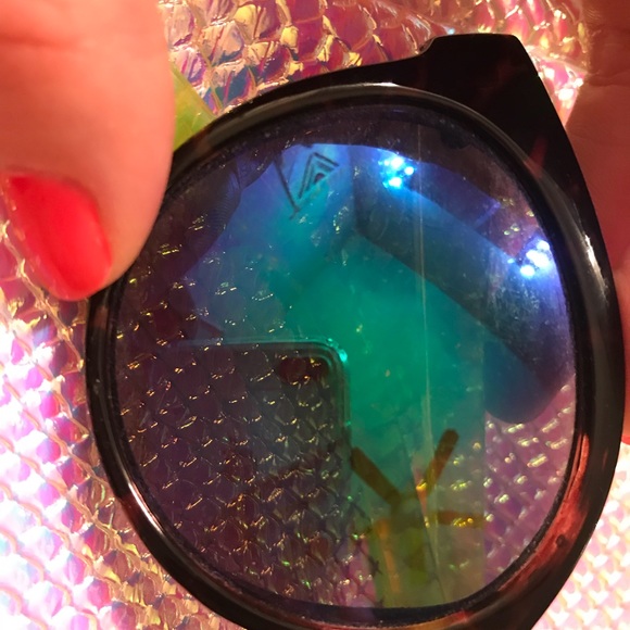 Aldo Sunglasses - Picture 3 of 4